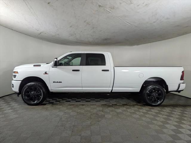 2026 RAM Ram 3500 RAM 3500 BIG HORN CREW CAB 4X4 8 BOX