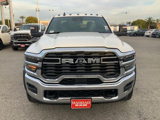 2026 RAM Ram 5500 Chassis Cab RAM 5500 TRADESMAN CHASSIS CREW CAB 4X2 60 CA