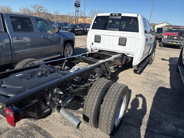 2026 RAM Ram 5500 Chassis Cab RAM 5500 TRADESMAN CHASSIS CREW CAB 4X4 84 CA 2026 RAM Ram 5500 Chassis Cab RAM 5500 TRADESMAN CHASSIS CREW CAB 4X4 84 CA