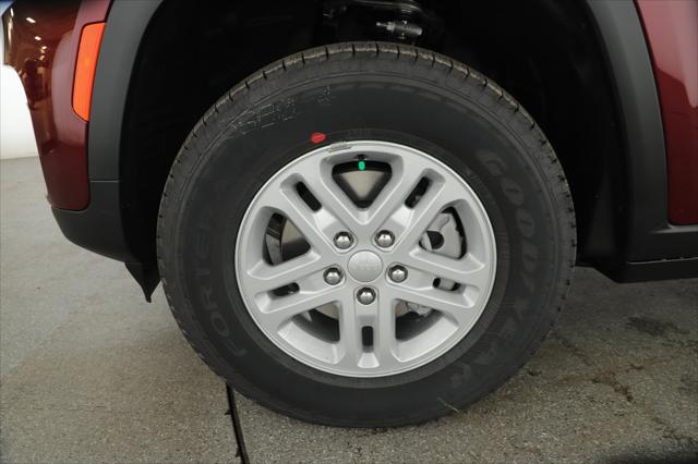 2025 Jeep Grand Cherokee GRAND CHEROKEE LAREDO 4X2