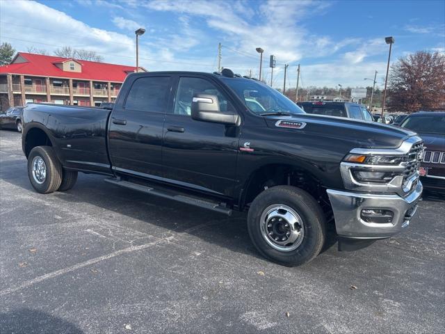 2026 RAM Ram 3500 RAM 3500 TRADESMAN CREW CAB 4X4 8 BOX