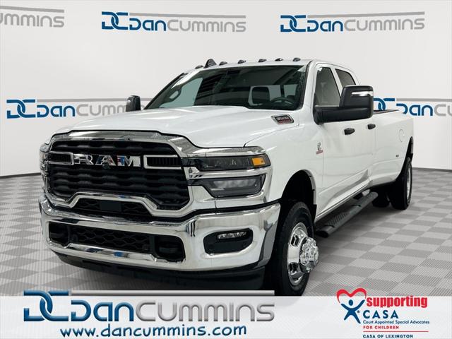 2026 RAM Ram 3500 RAM 3500 TRADESMAN CREW CAB 4X4 8 BOX
