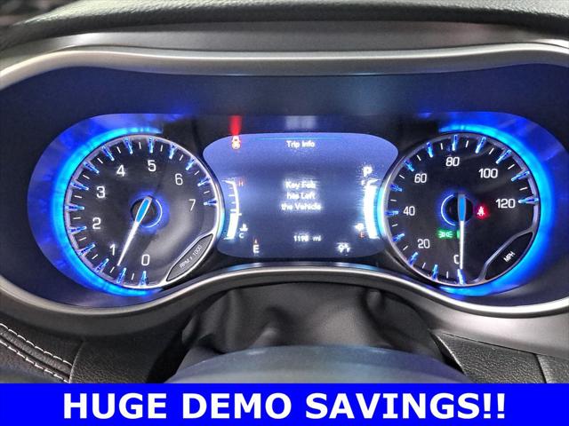 2026 Chrysler Pacifica Select AWD