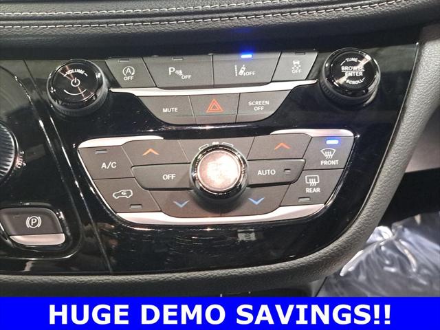 2026 Chrysler Pacifica Select AWD