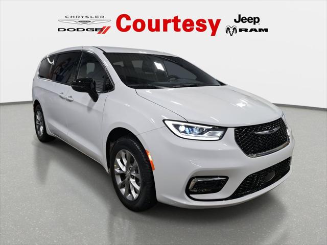 2026 Chrysler Pacifica Select AWD for sale in Grand Rapids, MI