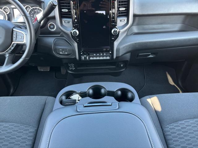 2026 RAM Ram 3500 RAM 3500 TRADESMAN CREW CAB 4X4 8 BOX