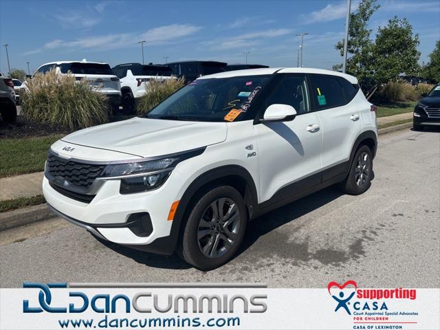 2023 Kia Seltos LX 2023 Kia Seltos LX