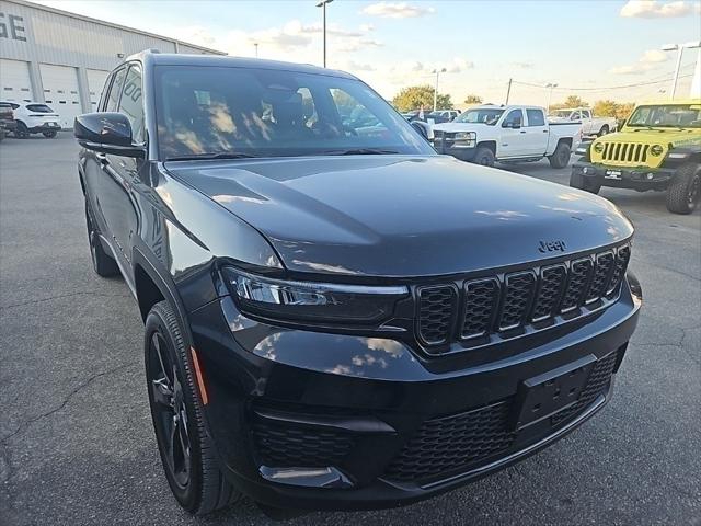 2023 Jeep Grand Cherokee Altitude 4x2