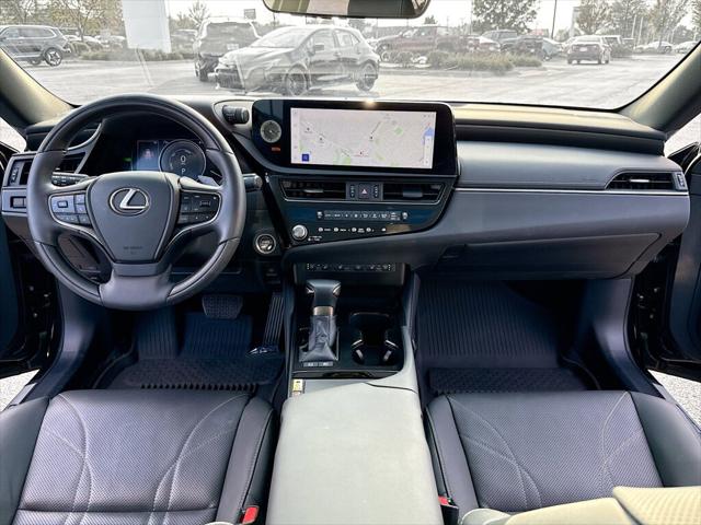 2023 Lexus ES 300h Luxury
