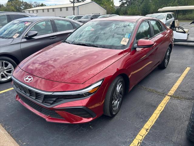 2024 Hyundai Elantra SEL 2024 Hyundai Elantra SEL