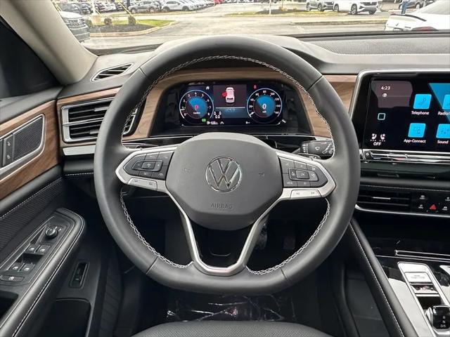 2026 Volkswagen Atlas SE with Technology