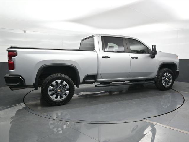 2022 Chevrolet Silverado 2500HD 4WD Crew Cab Standard Bed Custom