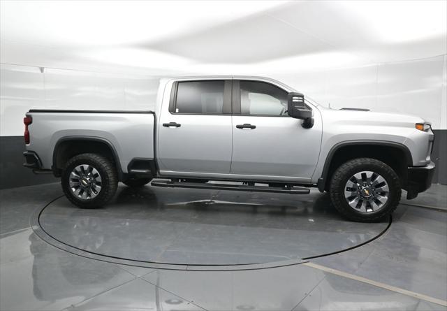 2022 Chevrolet Silverado 2500HD 4WD Crew Cab Standard Bed Custom