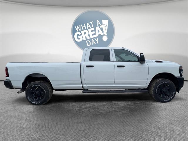 2026 RAM Ram 2500 RAM 2500 TRADESMAN CREW CAB 4X4 8 BOX