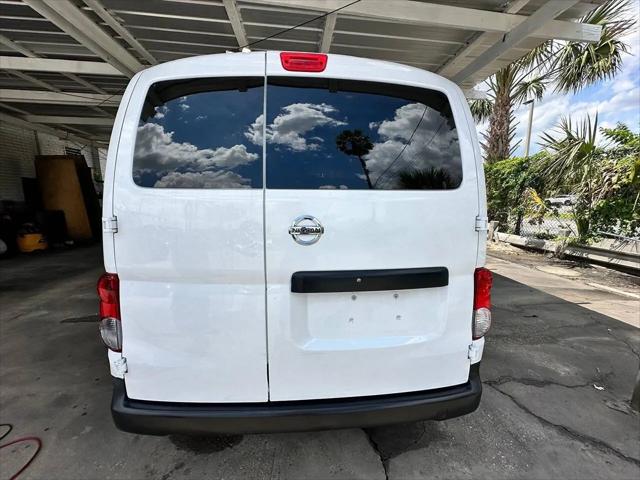 2017 Nissan NV200 S