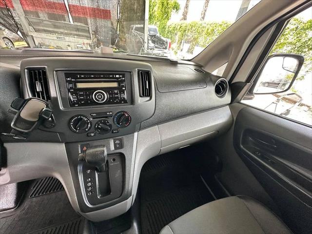 2017 Nissan NV200 S