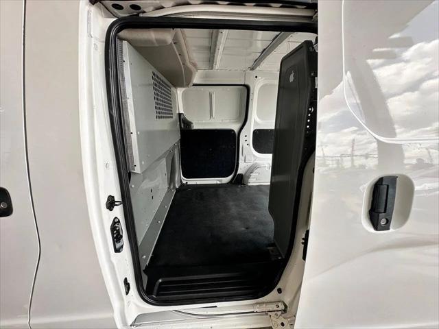 2017 Nissan NV200 S