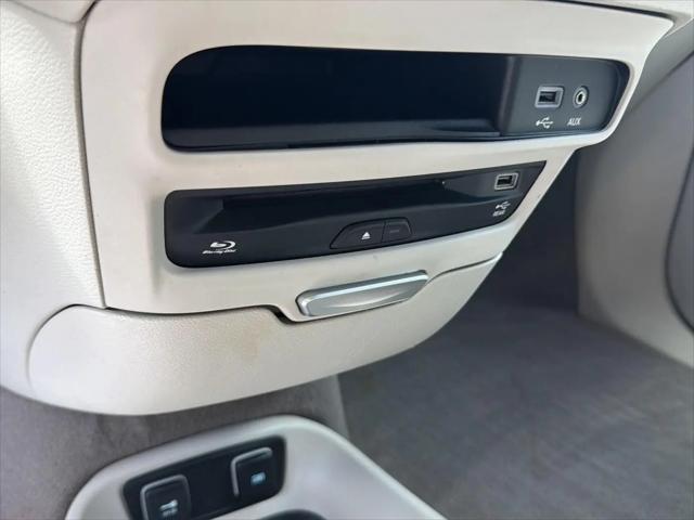 2017 Chrysler Pacifica Touring-L Plus