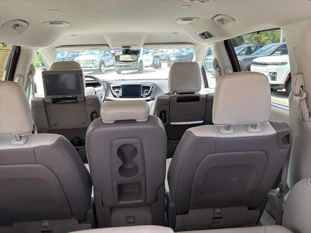 2017 Chrysler Pacifica Touring-L Plus