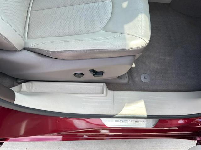 2017 Chrysler Pacifica Touring-L Plus