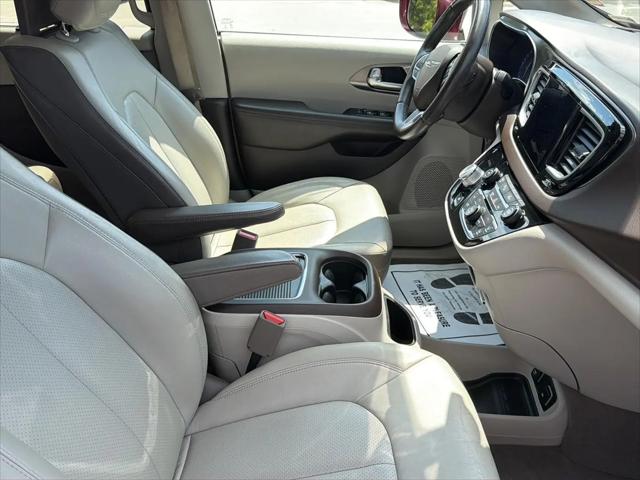 2017 Chrysler Pacifica Touring-L Plus