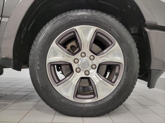 2019 RAM 1500 Laramie Crew Cab 4x4 57 Box 2019 RAM 1500 Laramie Crew Cab 4x4 57 Box