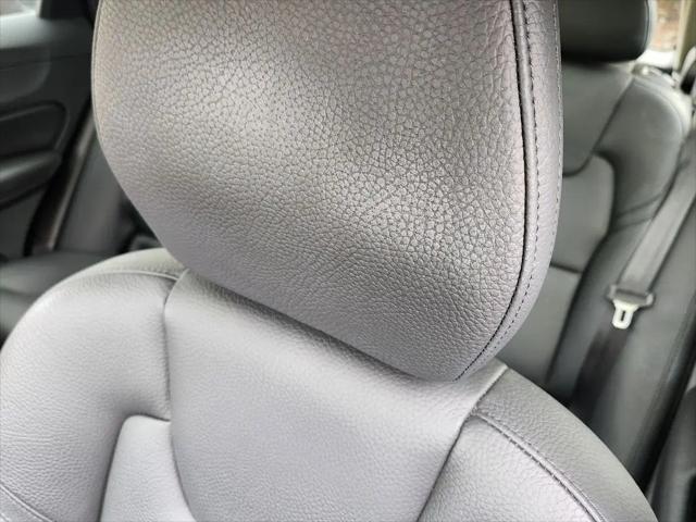 2023 Volvo XC60 Recharge T8 Plus Dark Theme