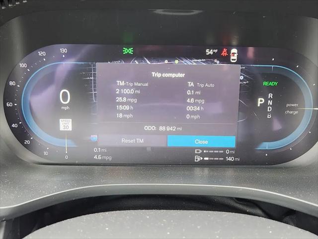 2023 Volvo XC60 Recharge T8 Plus Dark Theme