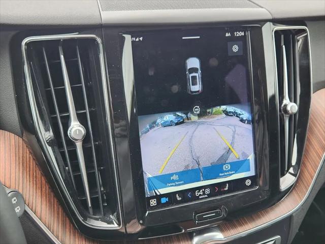 2023 Volvo XC60 Recharge T8 Plus Dark Theme