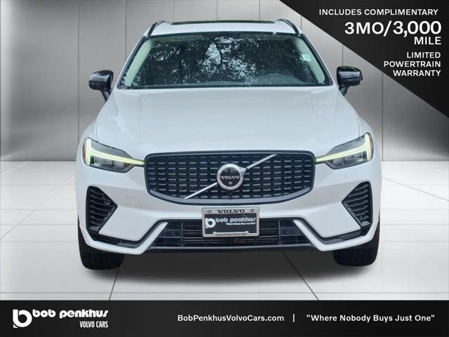 2023 Volvo XC60 Recharge T8 Plus Dark Theme