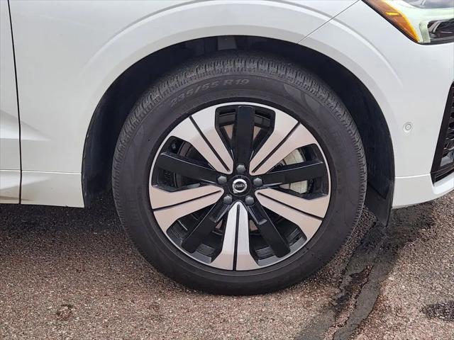 2023 Volvo XC60 Recharge T8 Plus Dark Theme