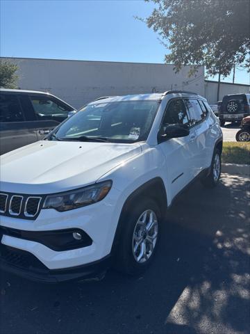 2025 Jeep Compass Latitude 4x4 2025 Jeep Compass Latitude 4x4