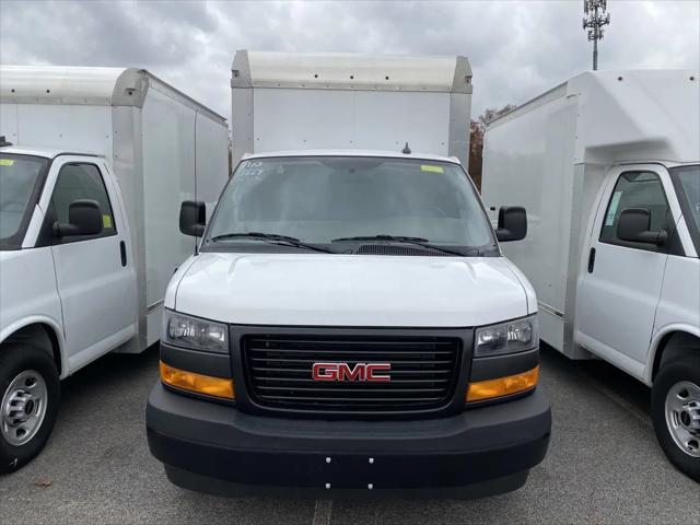 2023 GMC Savana Cutaway Work Van