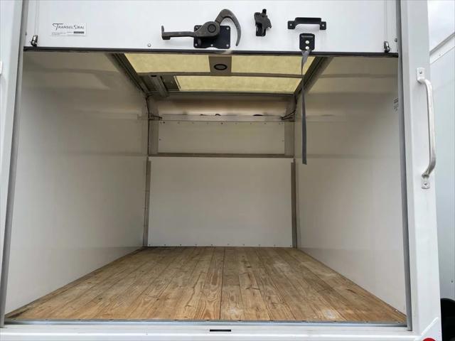 2023 GMC Savana Cutaway Work Van