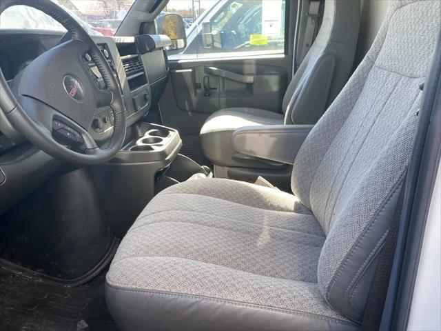 2023 GMC Savana Cutaway Work Van