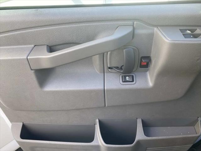 2023 GMC Savana Cutaway Work Van