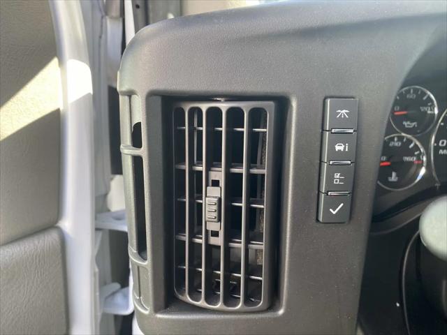 2023 GMC Savana Cutaway Work Van