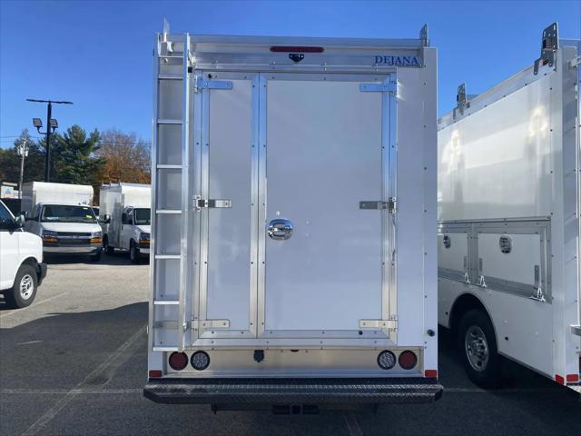 2025 Chevrolet Express Cutaway Work Van