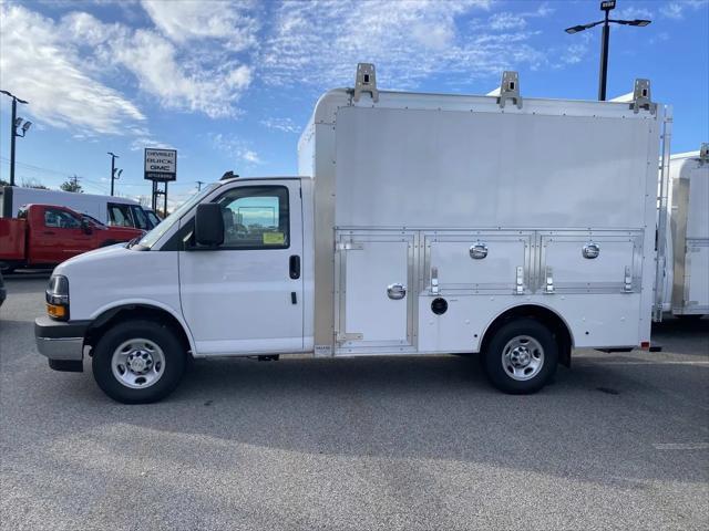 2025 Chevrolet Express Cutaway Work Van