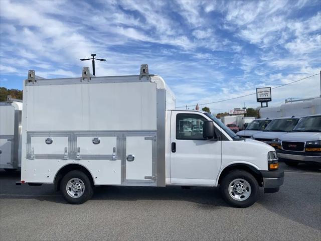 2025 Chevrolet Express Cutaway Work Van