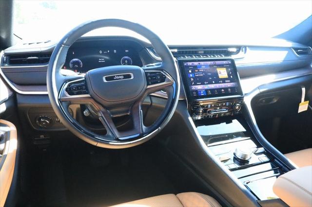 2025 Jeep Grand Cherokee GRAND CHEROKEE L SUMMIT 4X4