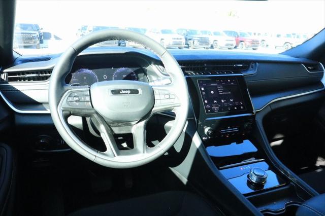 2025 Jeep Grand Cherokee GRAND CHEROKEE LAREDO 4X2 2025 Jeep Grand Cherokee GRAND CHEROKEE LAREDO 4X2