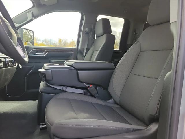 2026 GMC Sierra 2500HD Double Cab, Standard Bed, SLE, RWD
