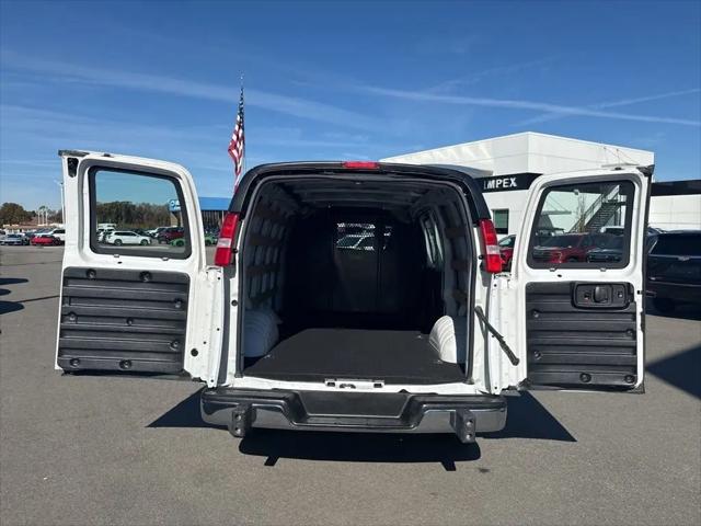 2023 Chevrolet Express Cargo Van RWD 2500 Regular Wheelbase WT