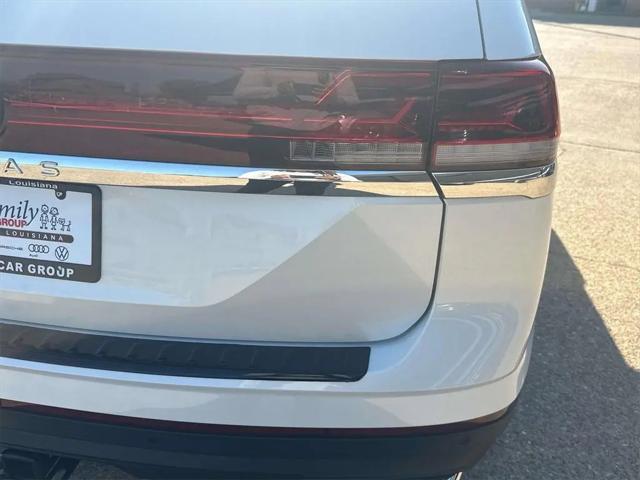 2026 Volkswagen Atlas SE with Technology