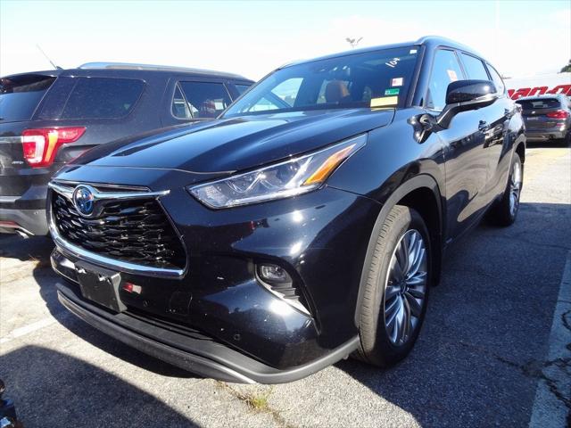 2024 Toyota Highlander Hybrid Platinum 2024 Toyota Highlander Hybrid Platinum