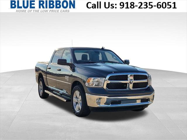 2023 RAM 1500 Classic Tradesman Crew Cab 4x4 57 Box 2023 RAM 1500 Classic Tradesman Crew Cab 4x4 57 Box