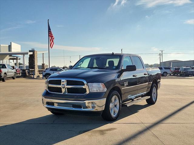 2023 RAM 1500 Classic Tradesman Crew Cab 4x4 57 Box 2023 RAM 1500 Classic Tradesman Crew Cab 4x4 57 Box