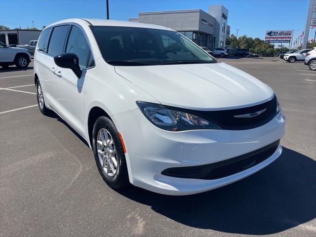 2024 Chrysler Voyager LX
