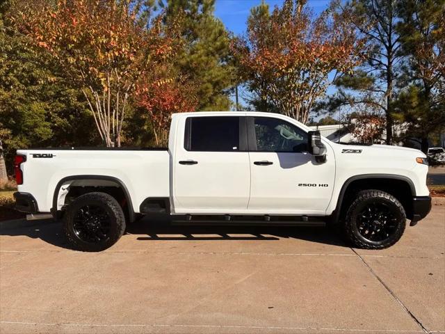 2026 Chevrolet Silverado 2500HD Crew Cab, Standard Bed, LT, 4WD